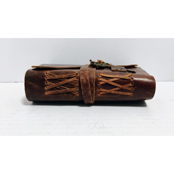 LEATHERBOUND D&D FANTASY RPG WRITING JOURNAL W AGED STYLE PAPER & KEY READ!!!! - Picture 2 of 8